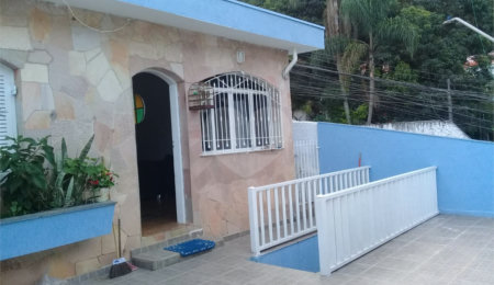 Sobrado à venda com 3 quartos em Tremembé, São Paulo, SP