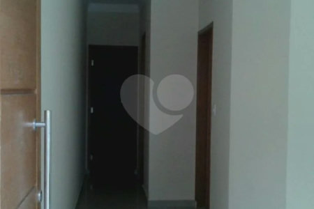 Casa à venda com 3 quartos, sendo 1 suíte, em Vila Nivi, São Paulo, SP