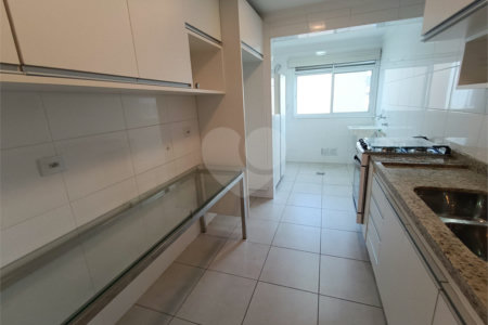 Apartamento à venda com 3 quartos, sendo 1 suíte, no Centro, São Roque, SP