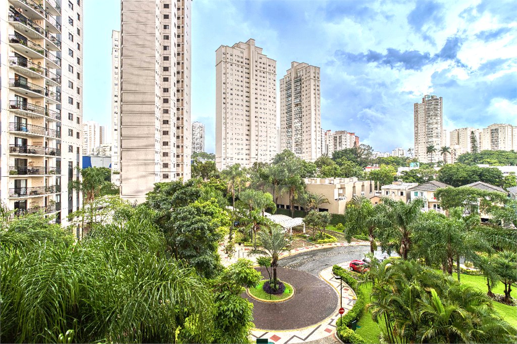 Apartamento à venda com 4 quartos, sendo 3 suítes, em Alto da Boa Vista, São Paulo, SP