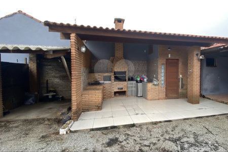 Casa para alugar com 2 quartos, sendo 1 suíte,  em Vila Carolina, Itapetininga, SP
