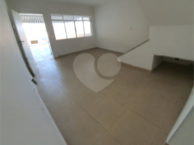 Sobrado à venda com 2 quartos em Vila Guilherme, São Paulo, SP