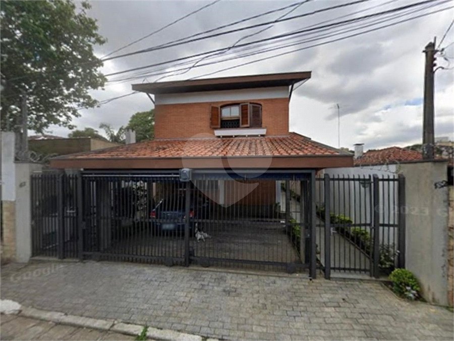 Sobrado à venda com 4 quartos, sendo 1 suíte, em Tremembé, São Paulo, SP