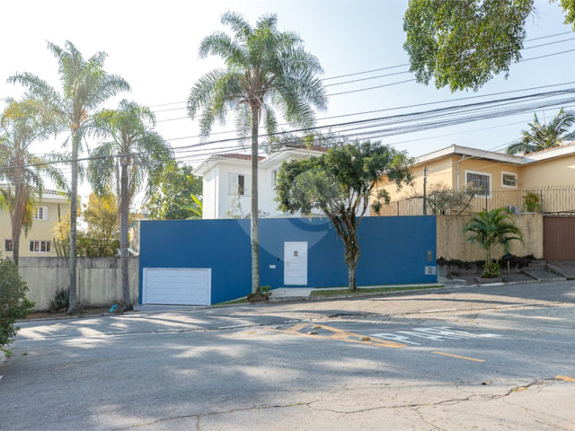 Sobrado à venda com 3 quartos, sendo 2 suítes,  em Brooklin Velho, São Paulo, SP