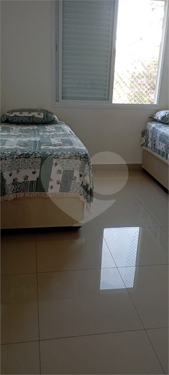 Casa à venda com 3 quartos, sendo 1 suíte, no condomínio Campos do Conde I, Paulínia - SP