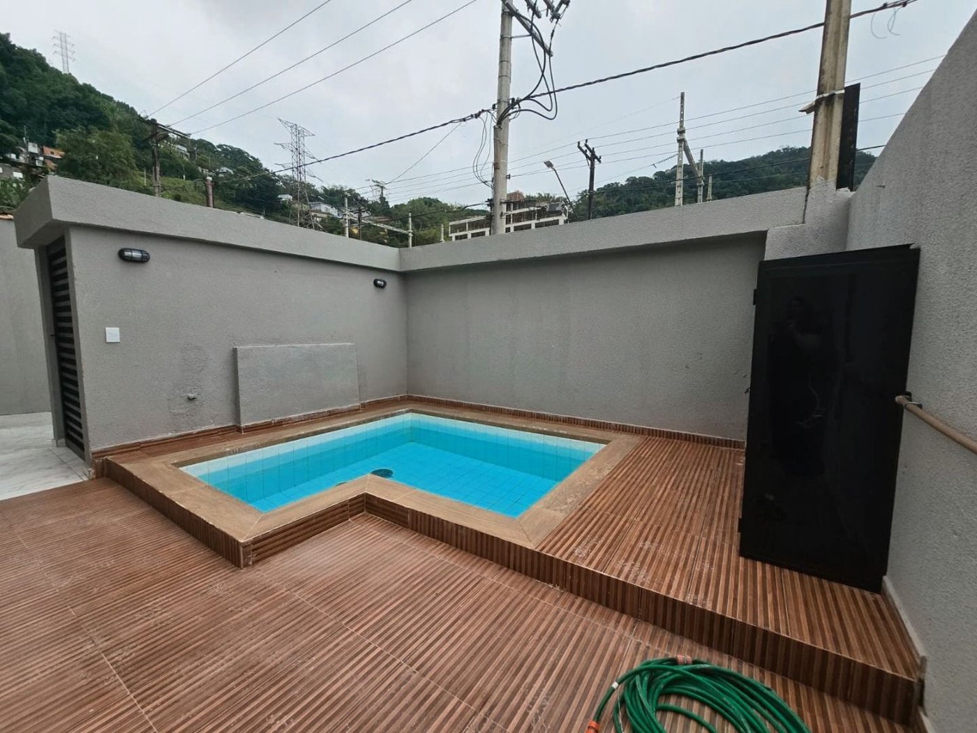 Casa com 2 dormitórios à venda, 89 m² por R$ 700.000,00 - Marapé - Santos/SP