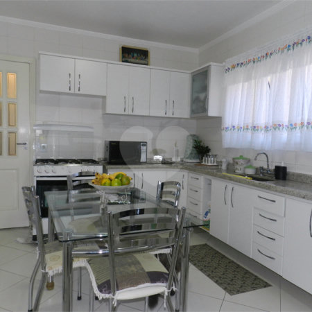 Casa à venda com 3 quartos, sendo 1 suíte, em Parque Vitória, São Paulo, SP
