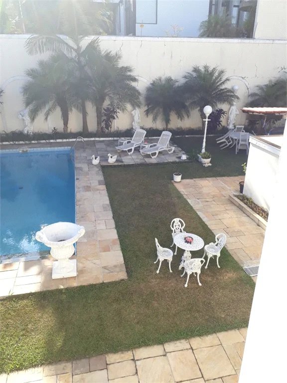 Casa à venda ou para alugar com 5 suítes em Jardim Leonor, São Paulo, SP