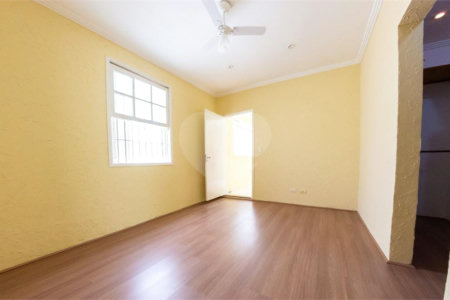 Casa à venda com 4 quartos em Santana, São Paulo, SP