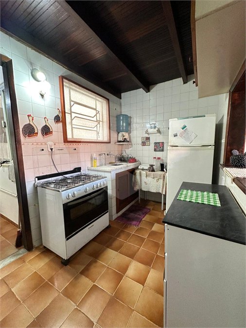 Casa em condomínio à venda com 2 quartos, sendo 1 suíte, em Ogiva, Cabo Frio, RJ