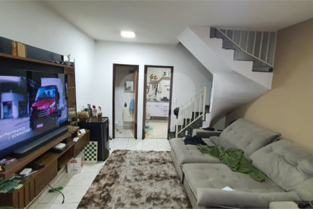 Casa à venda com 3 quartos, sendo 1 suíte, em Vila Pirajussara, São Paulo, SP