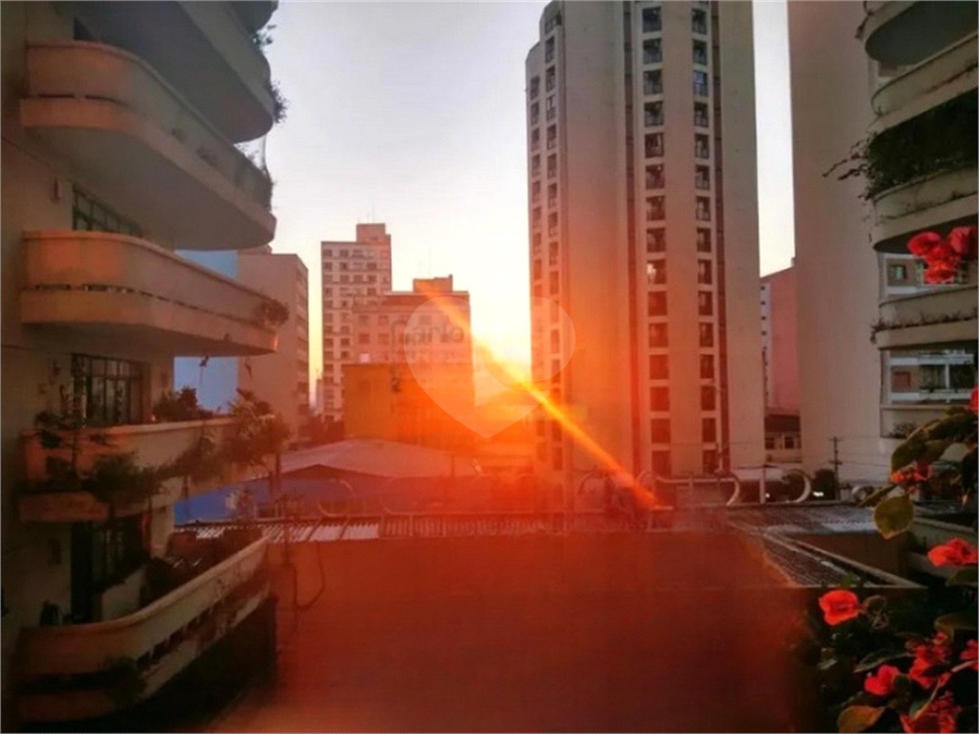 Apartamento à venda com 2 quartos, sendo 1 suíte, em Santa Cecília, São Paulo, SP