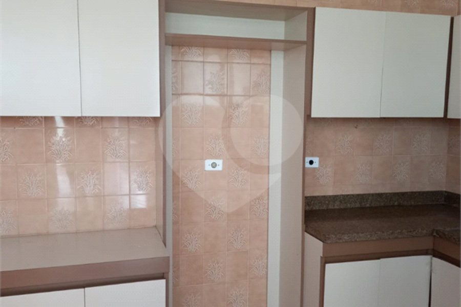 Sobrado à venda com 5 quartos, sendo 2 suítes,  em Tremembé, São Paulo, SP