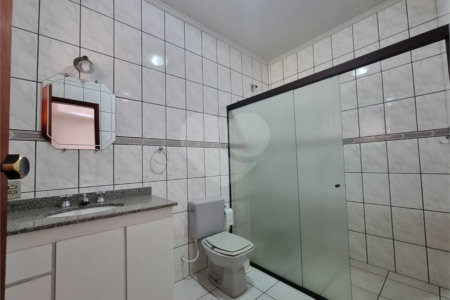 Casa à venda com 4 quartos, sendo 2 suítes, em Bosque, Vinhedo, SP
