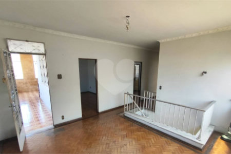 Casa à venda com 3 quartos, sendo 1 suíte, em Santa Cruz, Rio de Janeiro, RJ