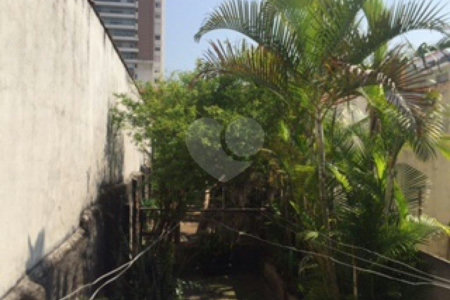 Sobrado à venda ou para alugar com 3 suítes em Santa Teresinha, São Paulo, SP