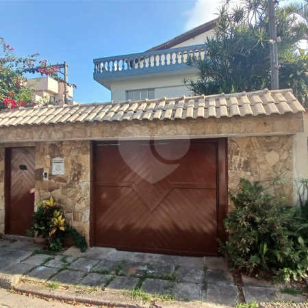 Casa à venda com 4 quartos, sendo 2 suítes, em Vila Gustavo, São Paulo, SP