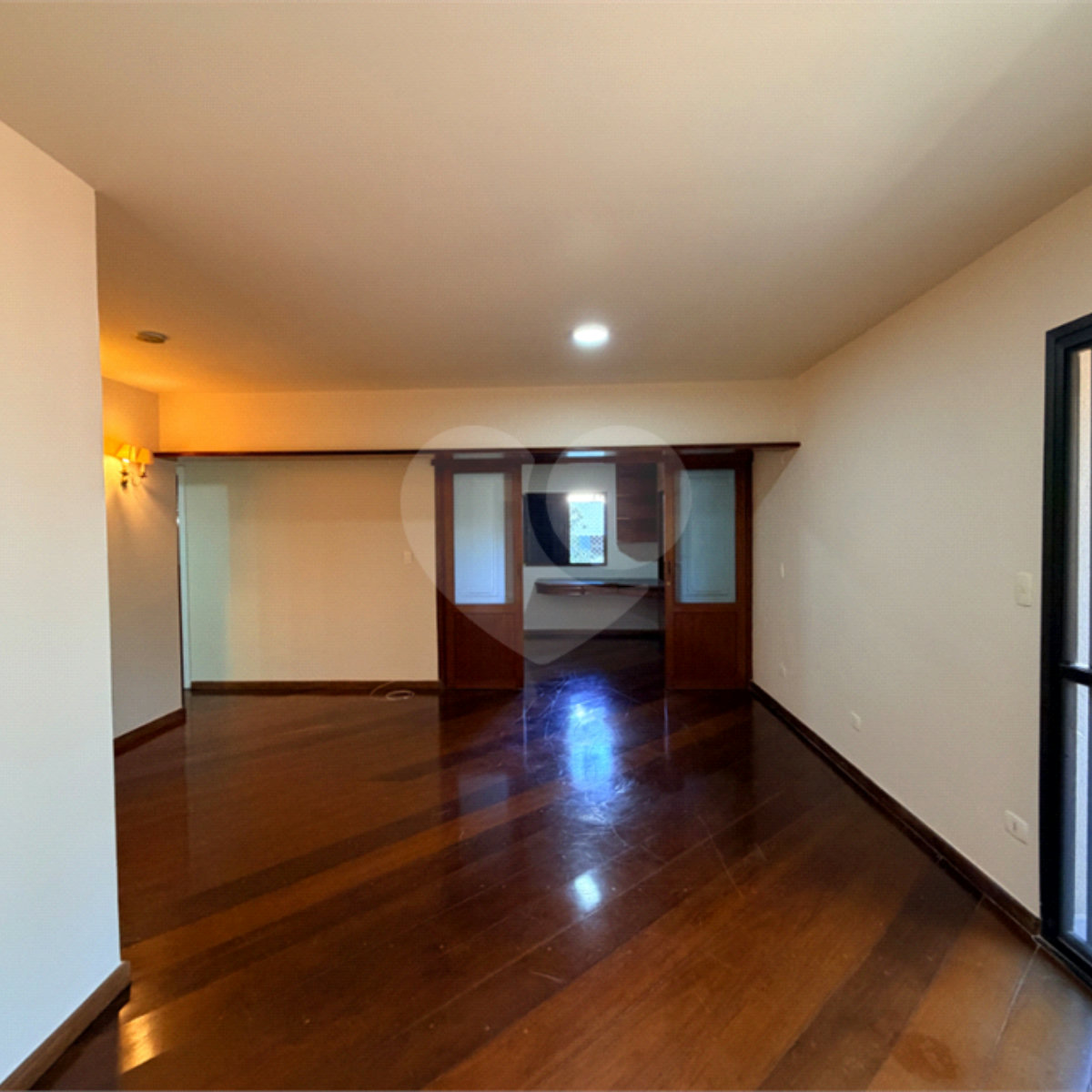 Apartamento à venda com 3 quartos, sendo 1 suíte, em Alto da Boa Vista, São Paulo, SP