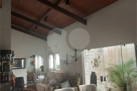 Casa à venda com 3 quartos, sendo 1 suíte, em Jardim Leonor, São Paulo, SP