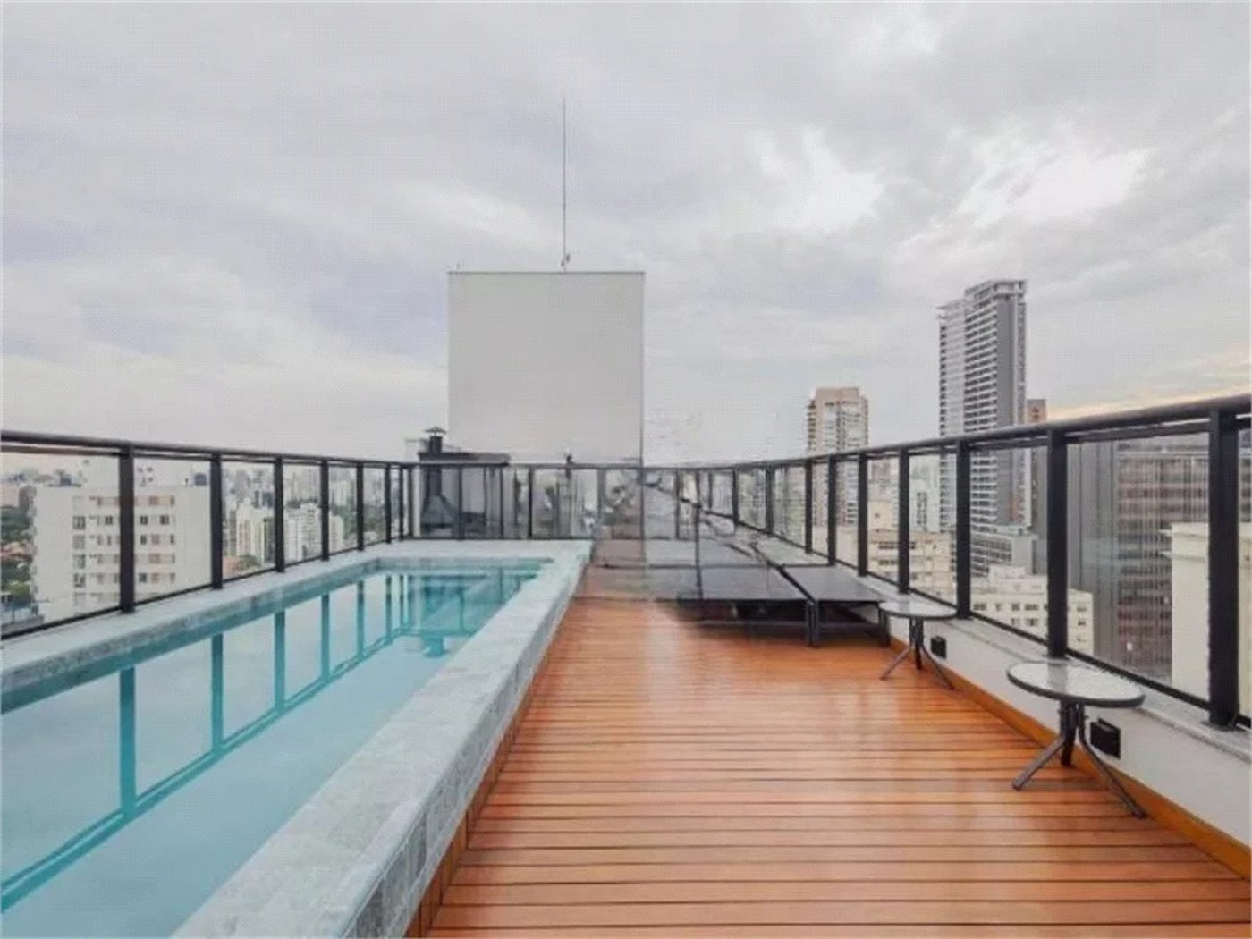 Apartamento à venda com 2 suítes em Cerqueira César, São Paulo, SP