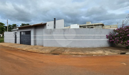 Casa à venda com 3 quartos, sendo 1 suíte, em Portal dos Pinheiros Ii, Itapetininga, SP