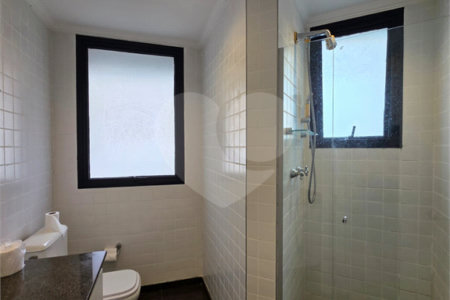 Apartamento à venda com 3 suítes em Vila Uberabinha, São Paulo, SP