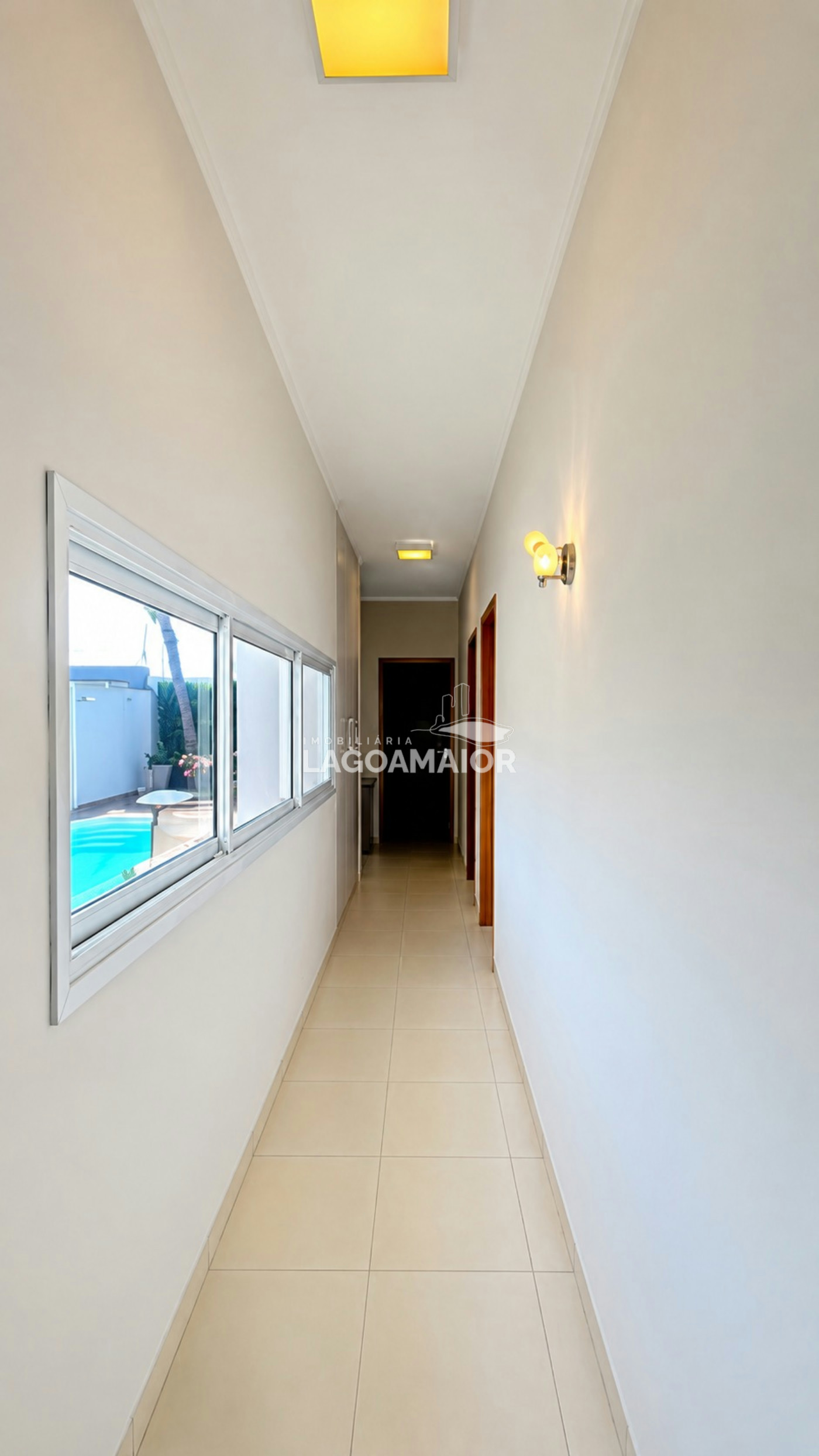 Casa à venda com 3 quartos, sendo 1 suíte, no condomínio Portal das Àguas, Três Lagoas - MS