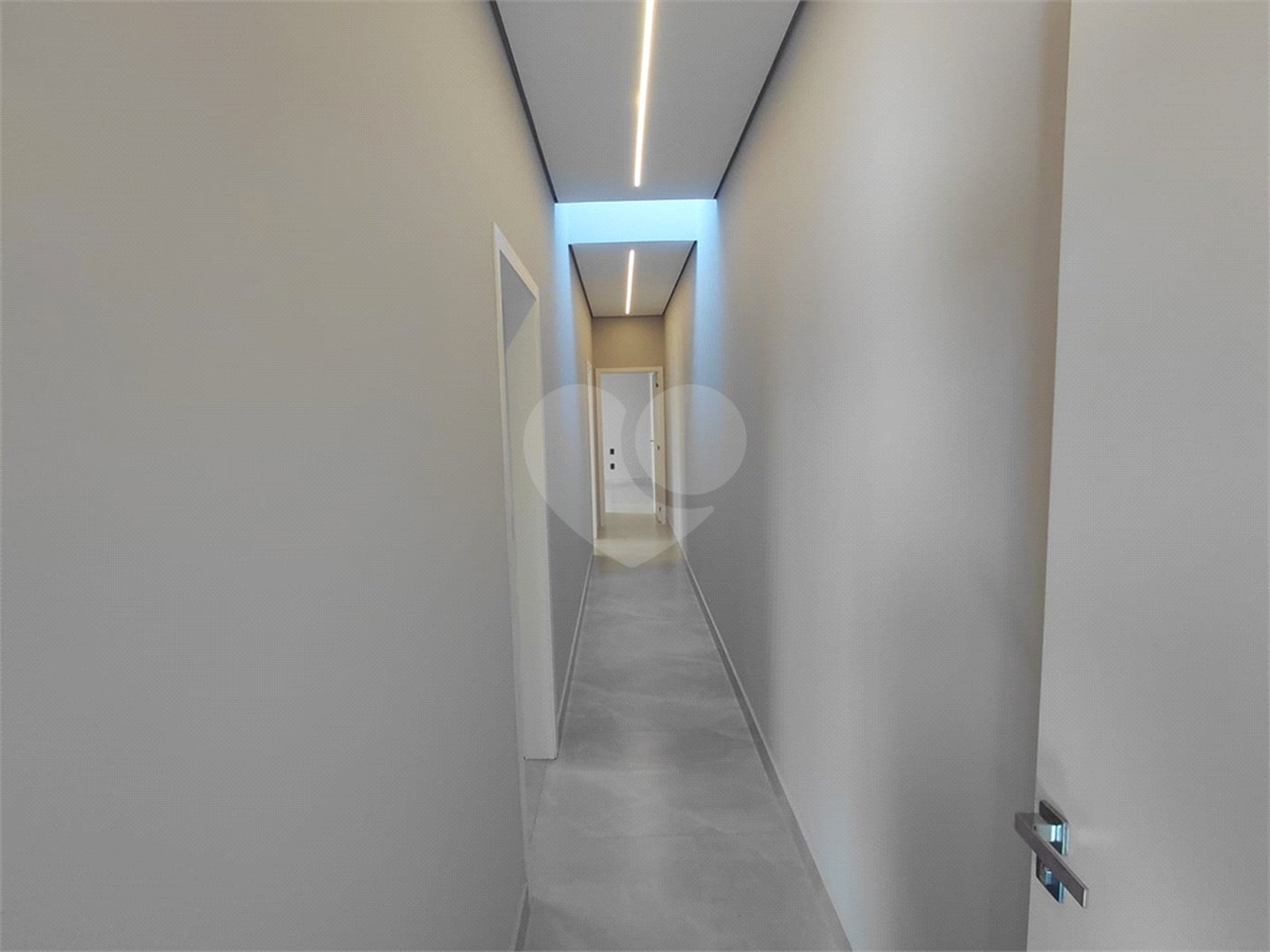 Casa à venda com 3 suítes no condomínio Residencial Milano, Indaiatuba - SP
