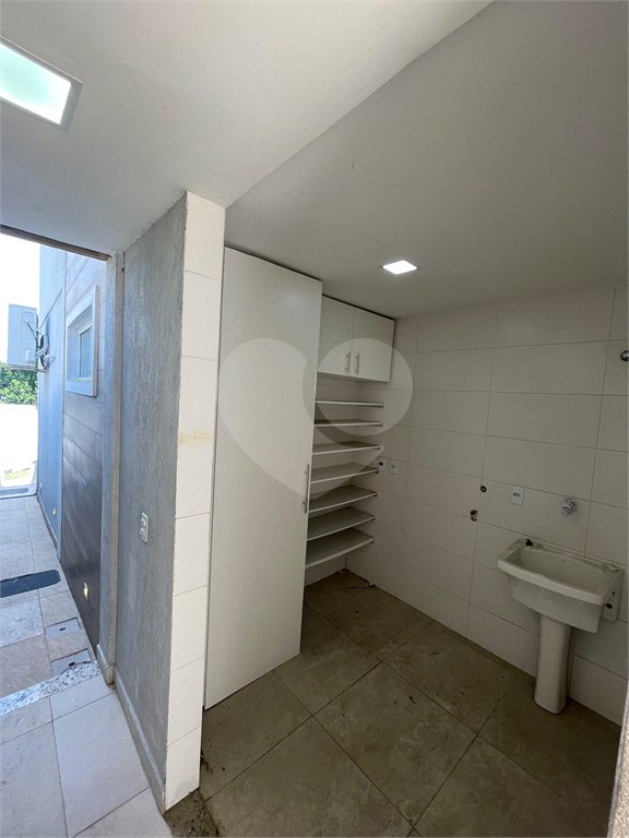 Casa à venda com 3 quartos, sendo 1 suíte, no condomínio Residencial Green Ville, Rio de Janeiro - RJ