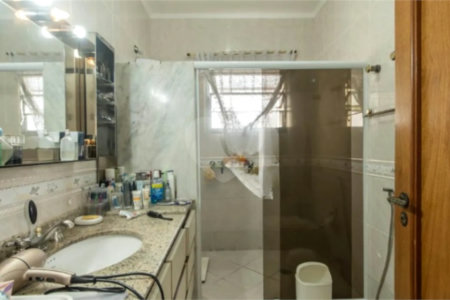 Casa à venda com 5 quartos, sendo 3 suítes, em Vila Santo Estéfano, São Paulo, SP