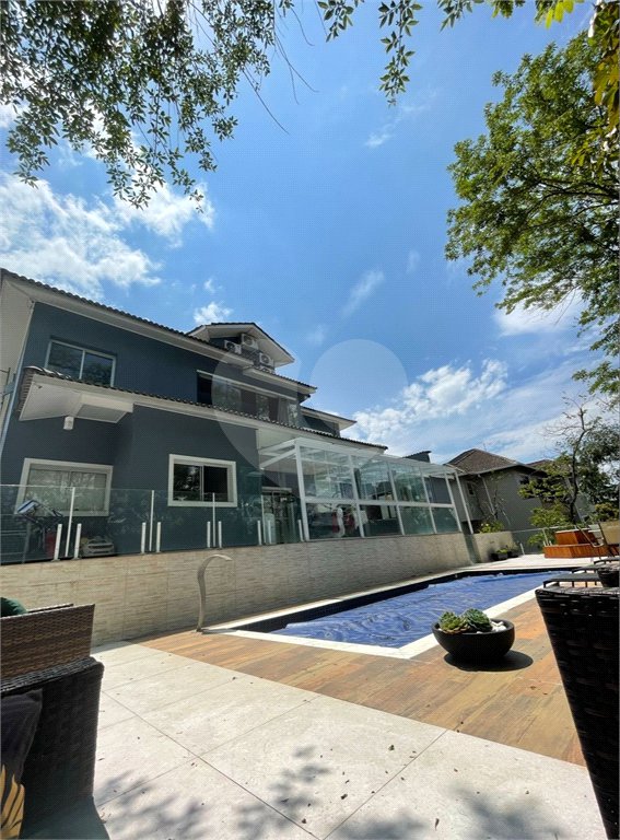 Casa à venda com 3 suítes no condomínio Suíça da Cantareira, Mairiporã - SP