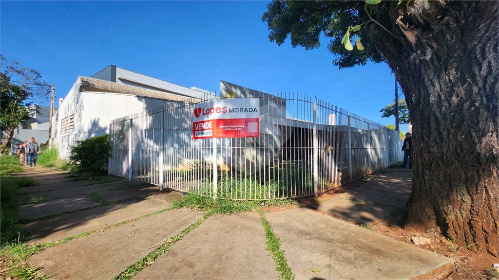 Casa à venda ou para alugar com 4 suítes em Jardim Primavera, Araraquara, SP