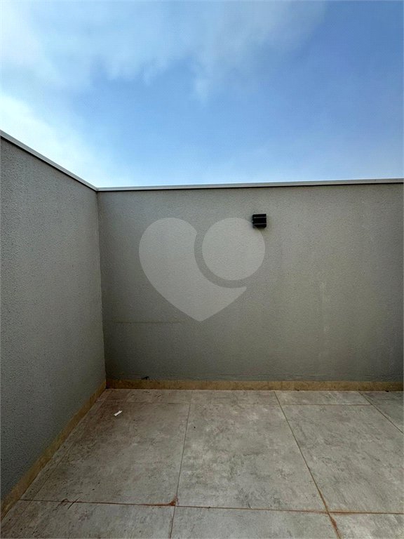 Casa à venda com 3 quartos, sendo 1 suíte, no condomínio Jd. Parque Alvorada, Araraquara - SP