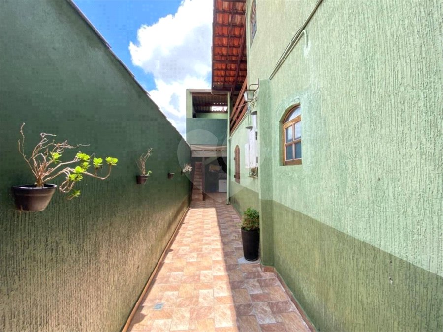 Casa à venda com 4 quartos, sendo 2 suítes, em Parque Santana, Mogi das Cruzes, SP
