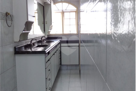 Sobrado à venda com 2 quartos, sendo 1 suíte, em Parque Boturussu, São Paulo, SP