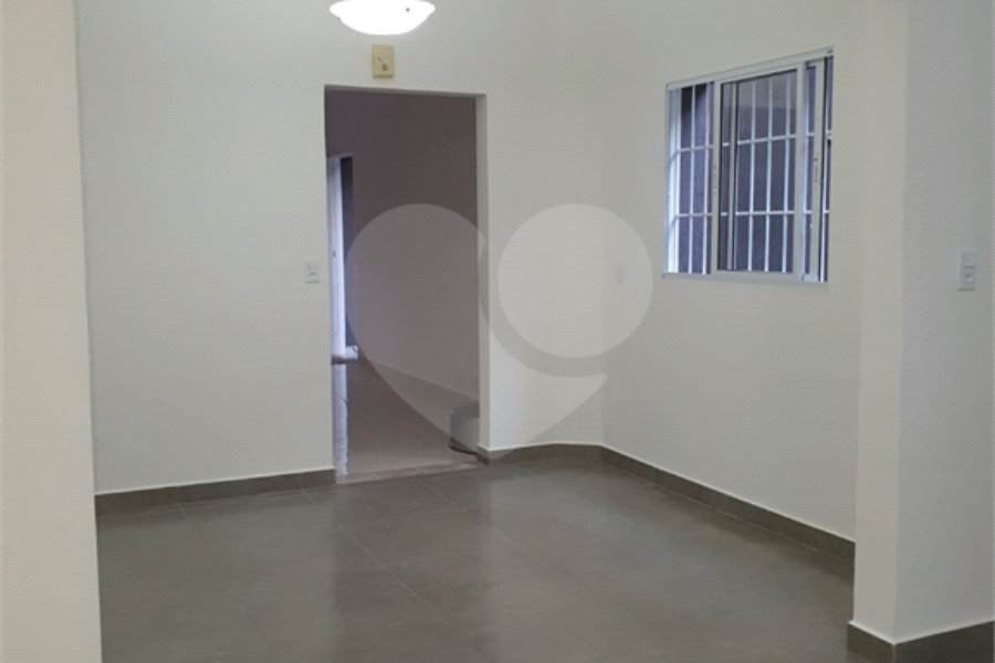 Sobrado à venda com 4 quartos em Santa Terezinha, São Paulo, SP