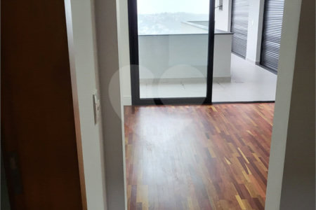 Casa à venda com 3 suítes no condomínio Hills, Arujá - SP