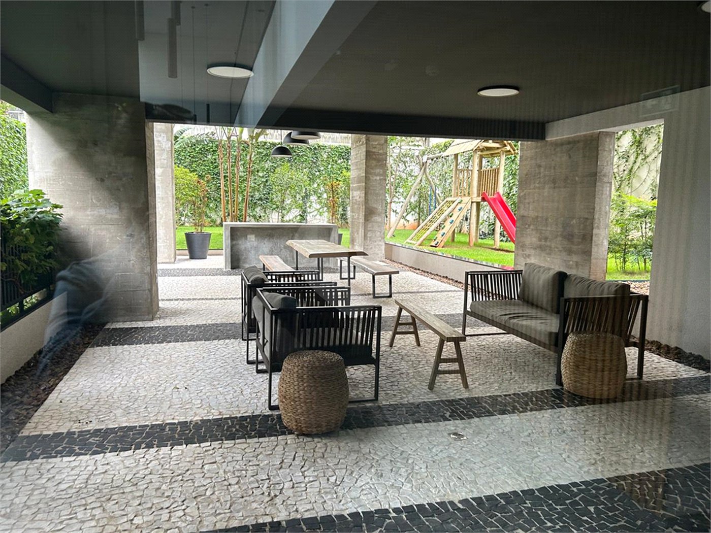 Apartamento à venda com 2 suítes em Cerqueira César, São Paulo, SP