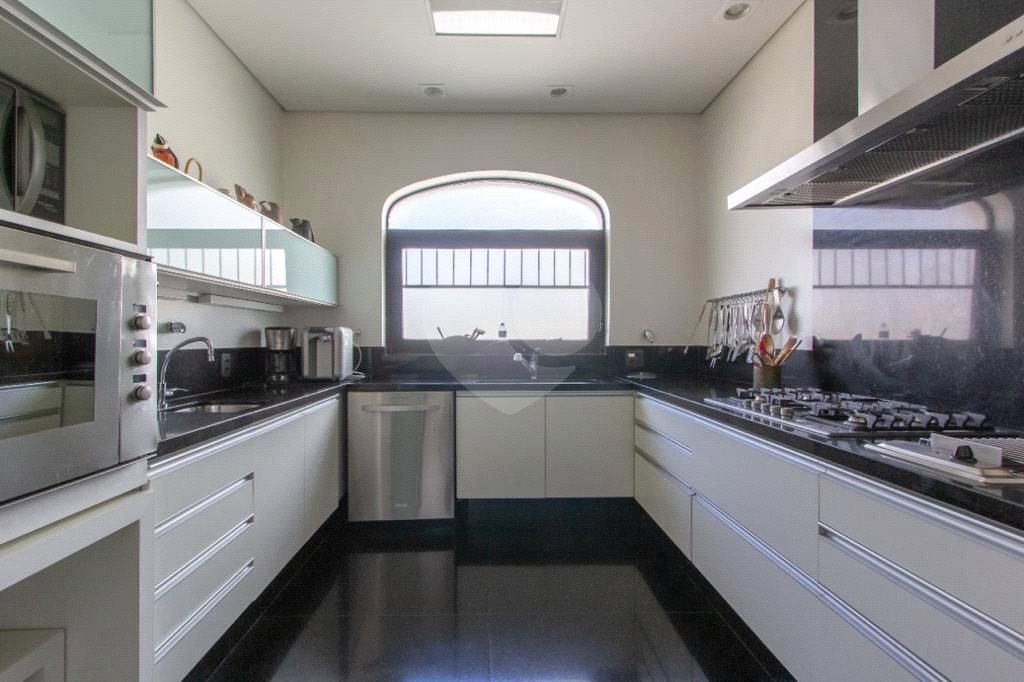 Cobertura à venda com 4 quartos, sendo 2 suítes, em Higienópolis, São Paulo, SP