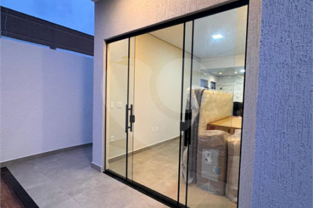 Casa à venda com 2 quartos, sendo 1 suíte, em Guriri, Cabo Frio, RJ