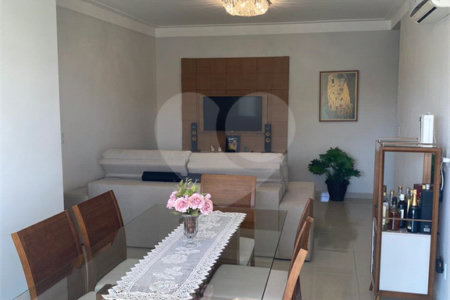 Apartamento à Venda no Edifício Victoria Park