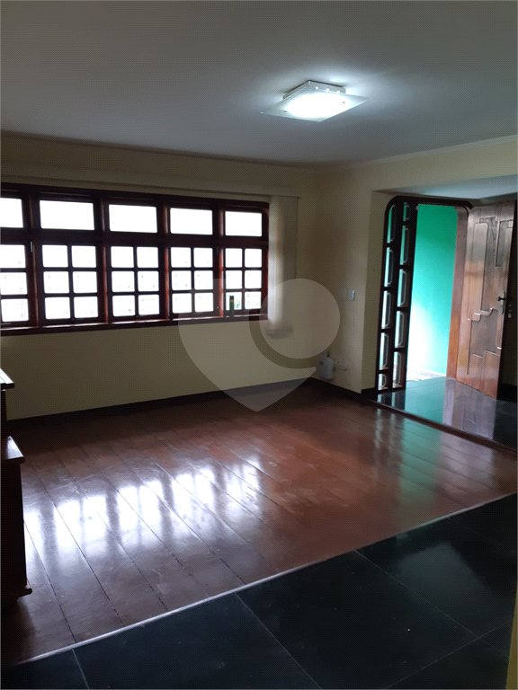 Sobrado à venda com 3 quartos, sendo 1 suíte, em Vila Tibagi, Guarulhos, SP