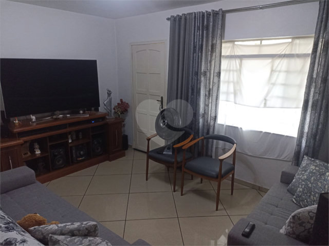 Sobrado à venda com 2 quartos em Tremembé, São Paulo, SP
