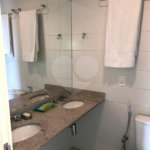 Casa à venda com 9 quartos, sendo 8 suítes, no condomínio Village Elisabete, Rio de Janeiro - RJ