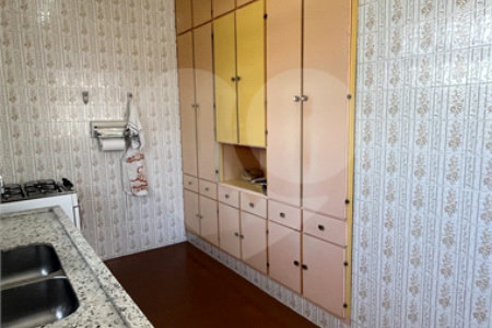 Casa Térrea com 3 dormitórios no Centro de Atibaia