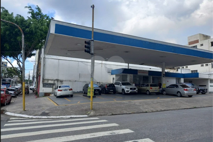 Espaço ideal para posto de gasolina, farmácia e loja no Bom Retiro