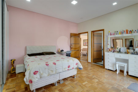 Casa à venda com 5 suítes em Jardim Marajoara, São Paulo, SP
