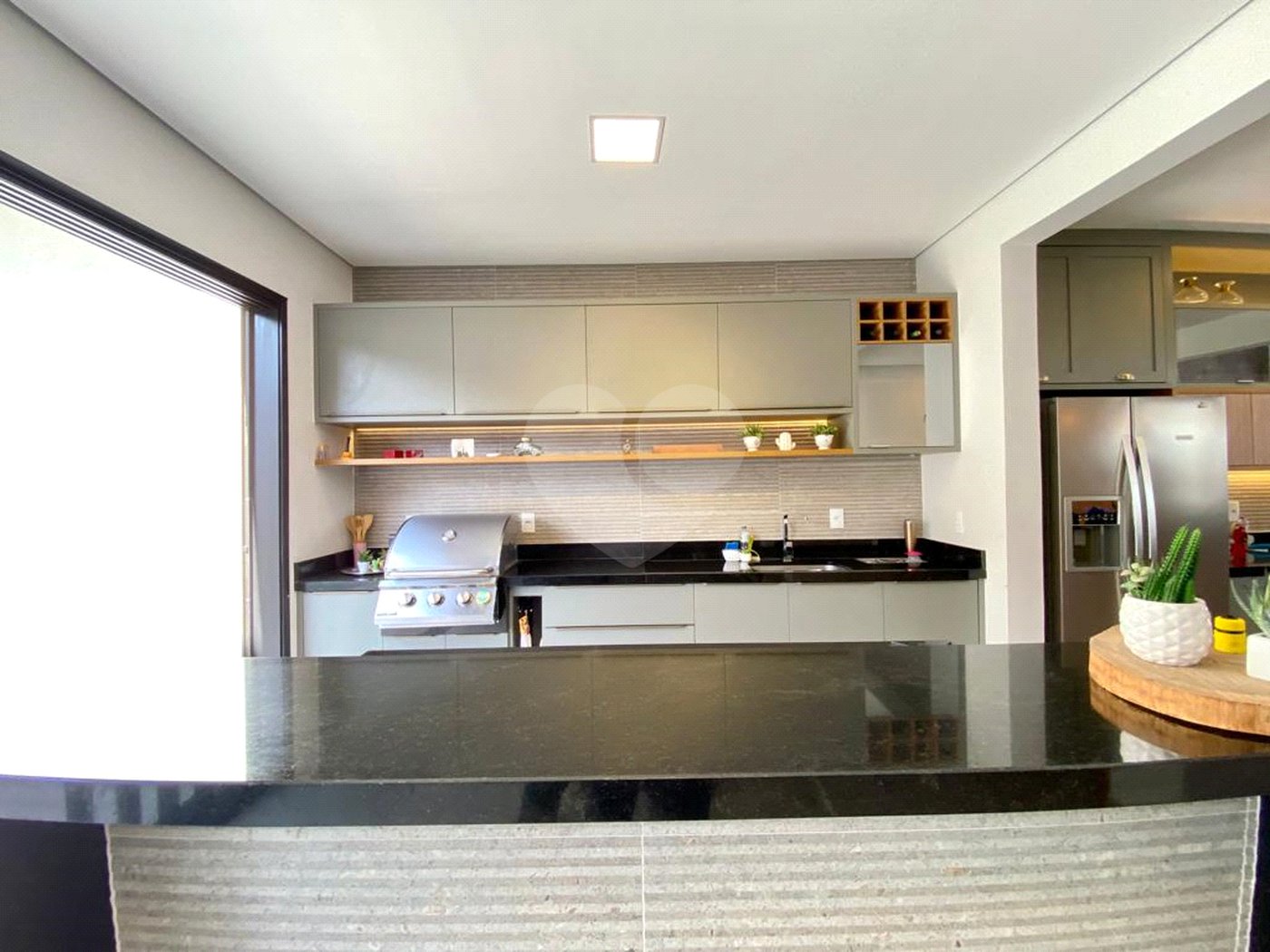 Casa à venda com 4 suítes no condomínio Jardim Vila Paradiso, Indaiatuba - SP