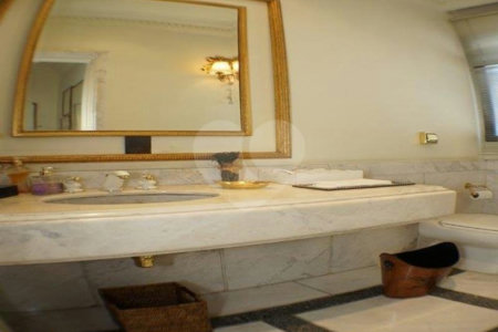 Apartamento à venda ou para alugar com 4 suítes em Moema, São Paulo, SP