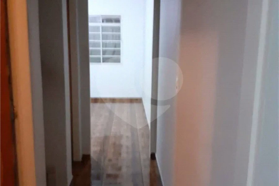 Sobrado à venda com 4 quartos, sendo 1 suíte, em Campo Limpo, São Paulo, SP